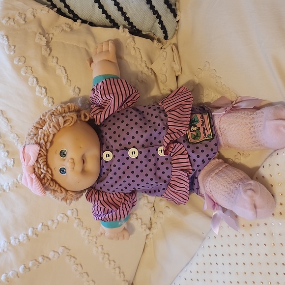CABBAGE PATCH DOLL - Picture 3 of 4